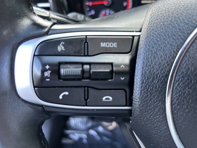 Vehicle image 16 of 27
