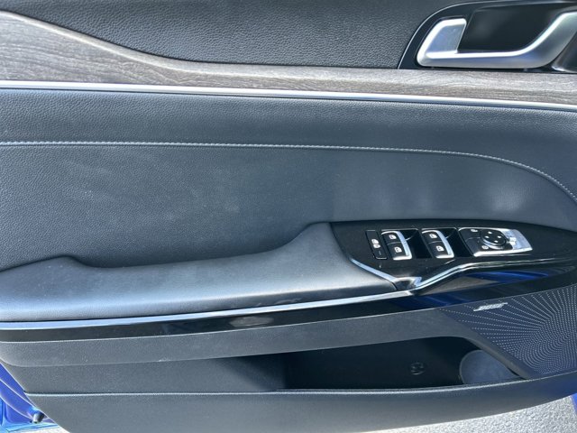 Vehicle image 20 of 27