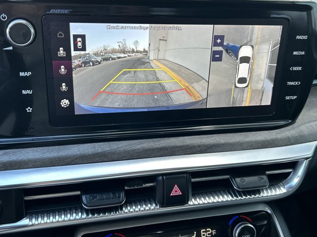 Vehicle image 14 of 27