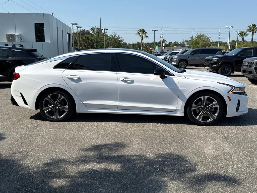 Vehicle image 4 of 36