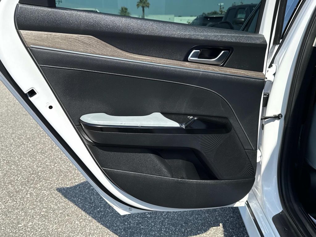 Vehicle image 12 of 36