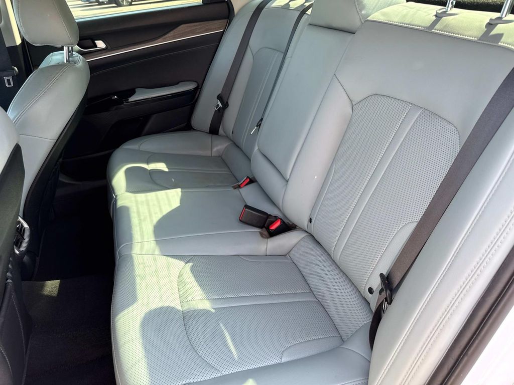 Vehicle image 13 of 36