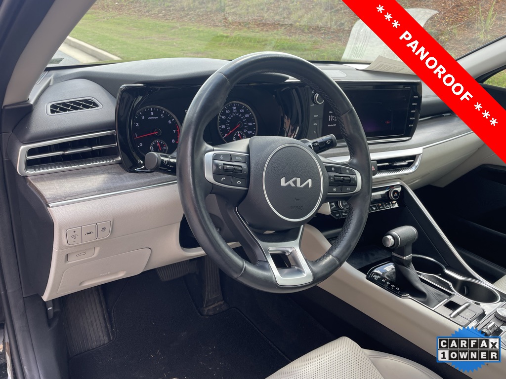Vehicle image 10 of 21