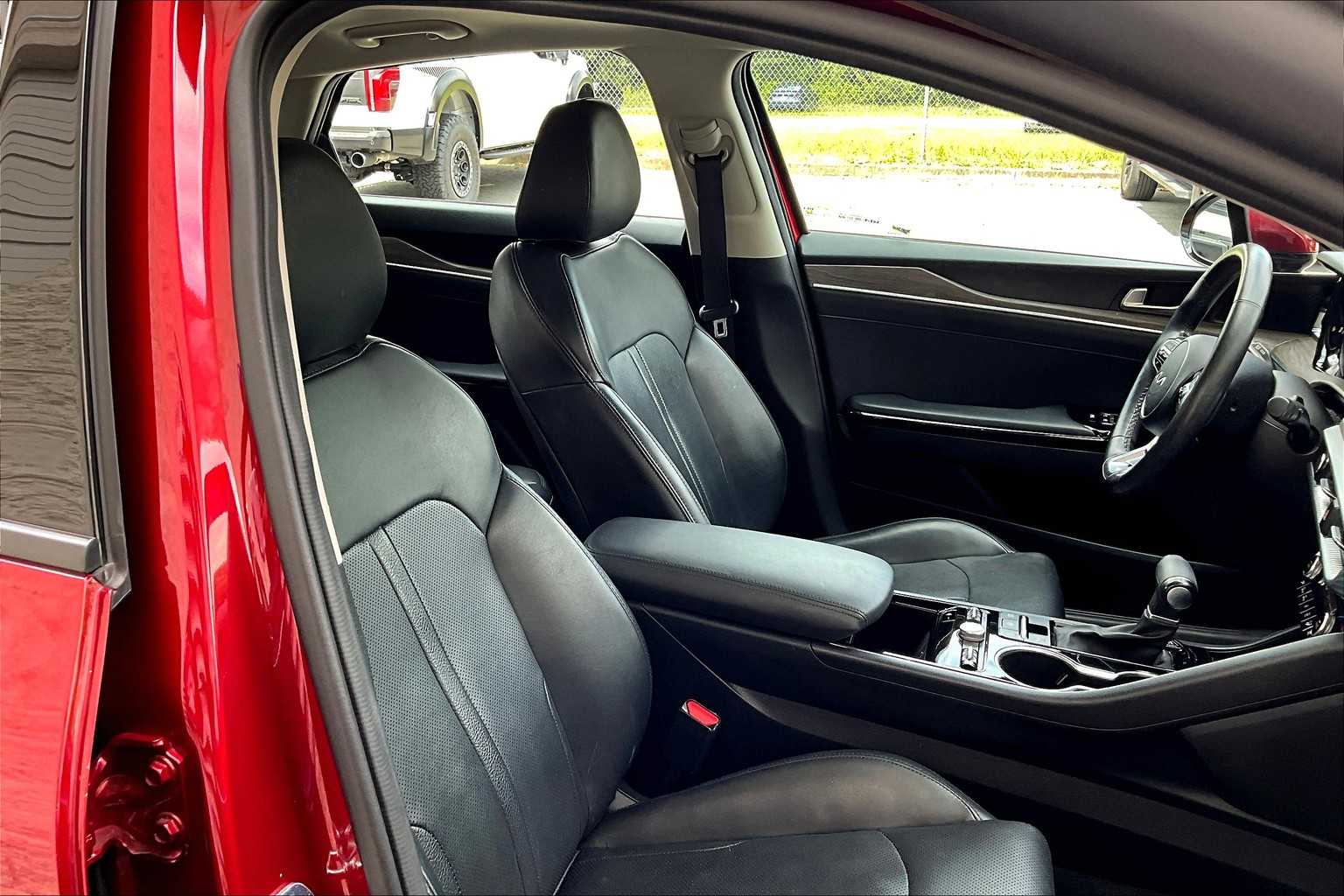 Vehicle image 10 of 38