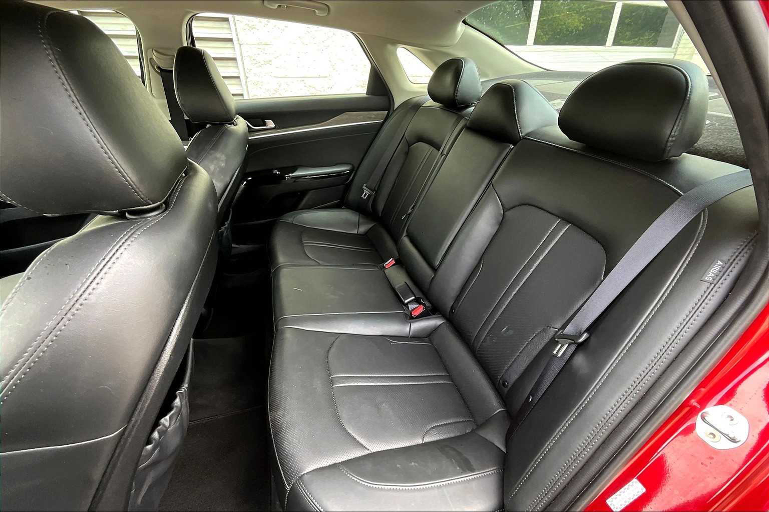 Vehicle image 20 of 38