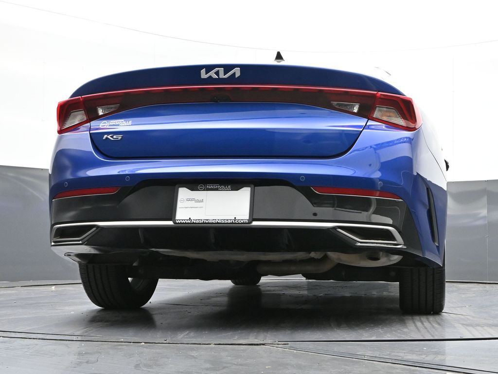 Vehicle image 19 of 31