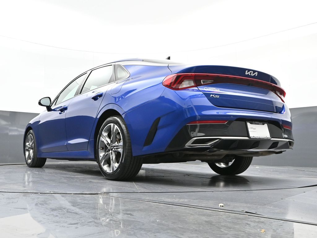 Vehicle image 26 of 31