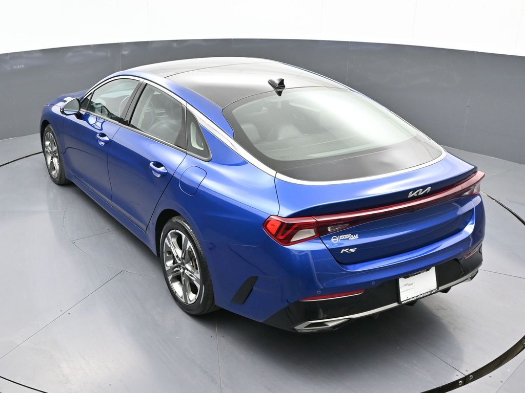 Vehicle image 25 of 31