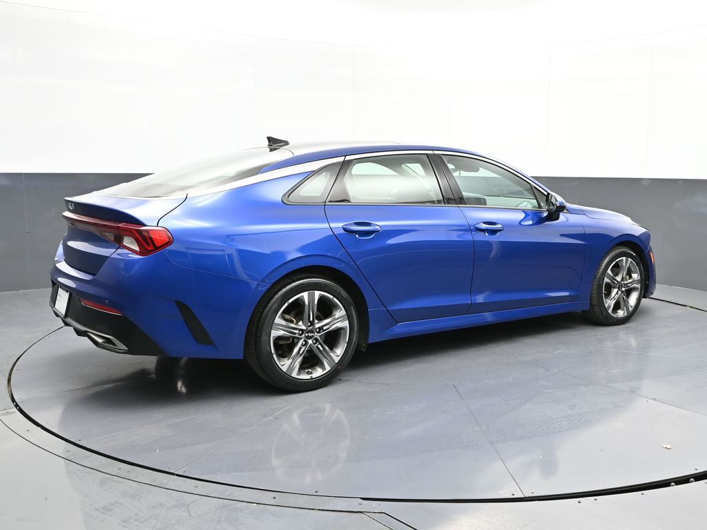Vehicle image 14 of 31