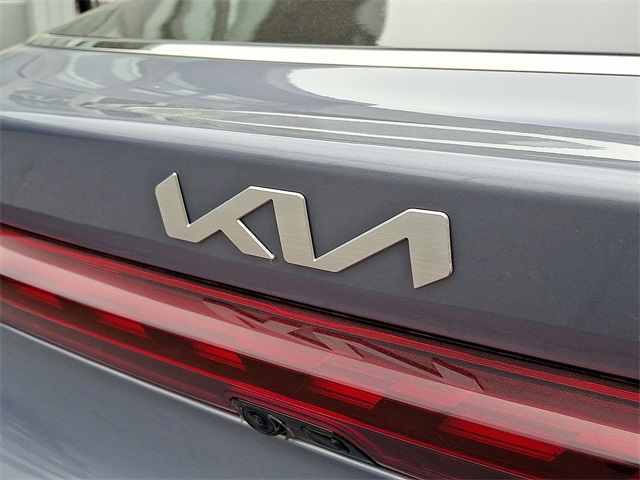 Vehicle image 29 of 30