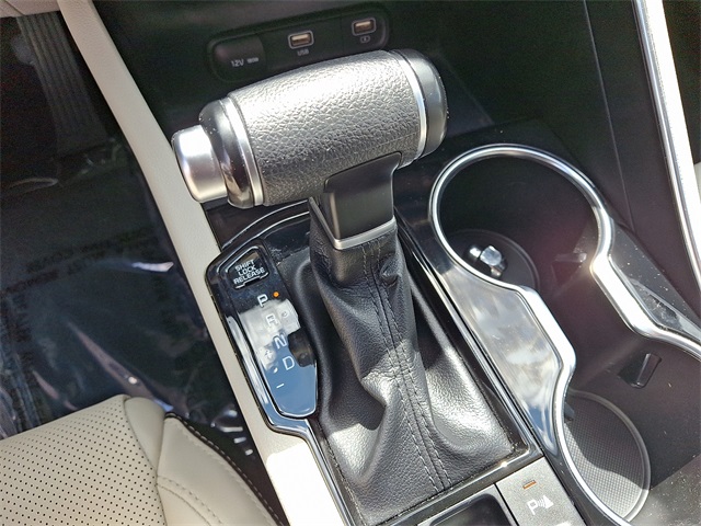 Vehicle image 22 of 31