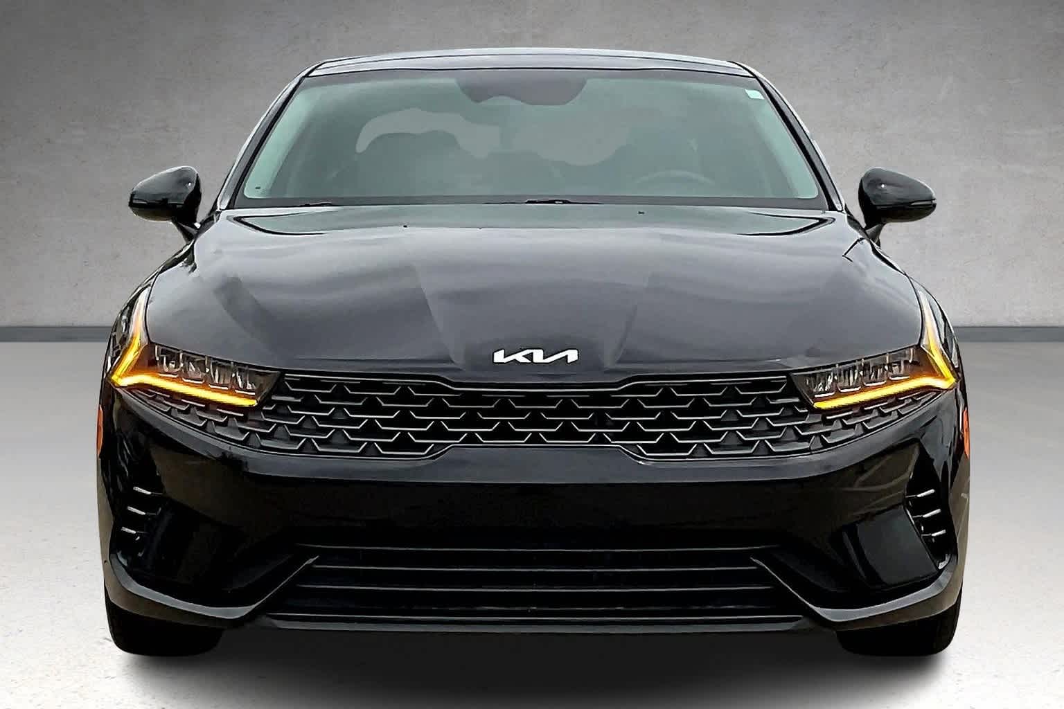 Vehicle image 2 of 32