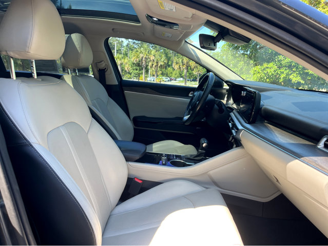Vehicle image 17 of 35
