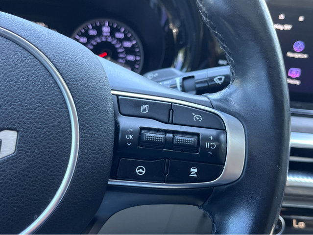 Vehicle image 23 of 35