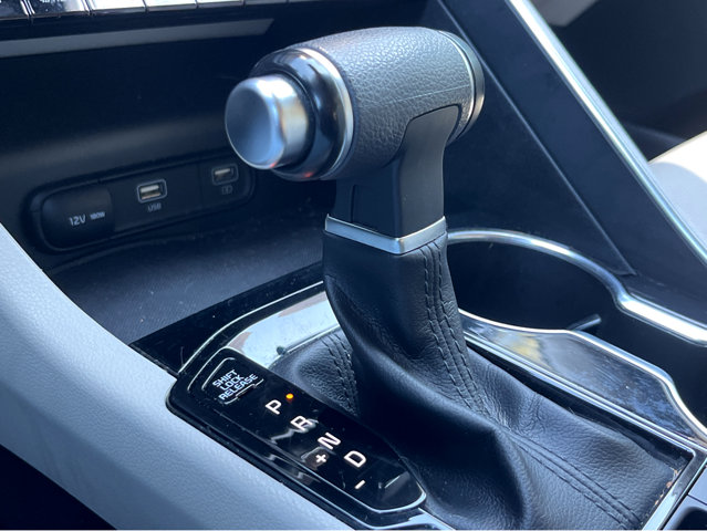 Vehicle image 24 of 35