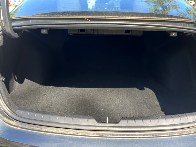 Vehicle image 31 of 35