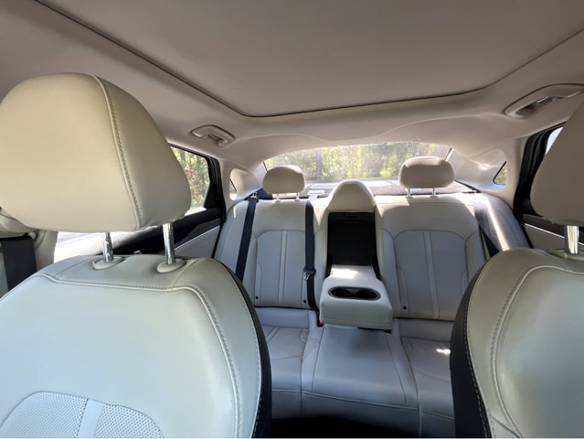 Vehicle image 8 of 35