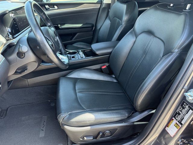 Vehicle image 11 of 36
