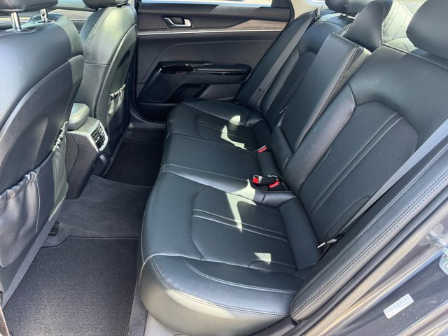 Vehicle image 25 of 36