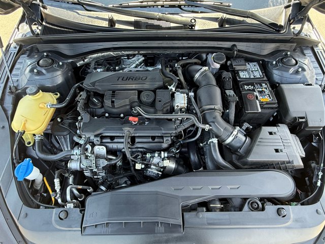 Vehicle image 32 of 36