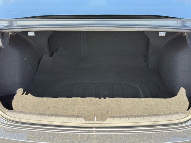 Vehicle image 28 of 36