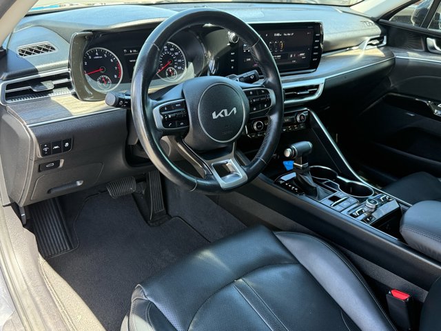 Vehicle image 10 of 36