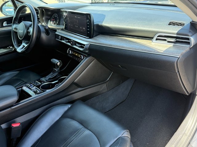 Vehicle image 31 of 36