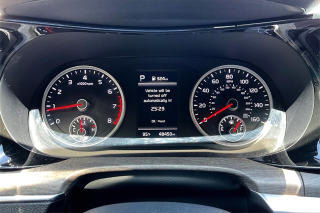 Vehicle image 20 of 34