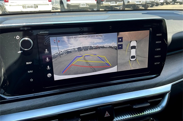 Vehicle image 21 of 34