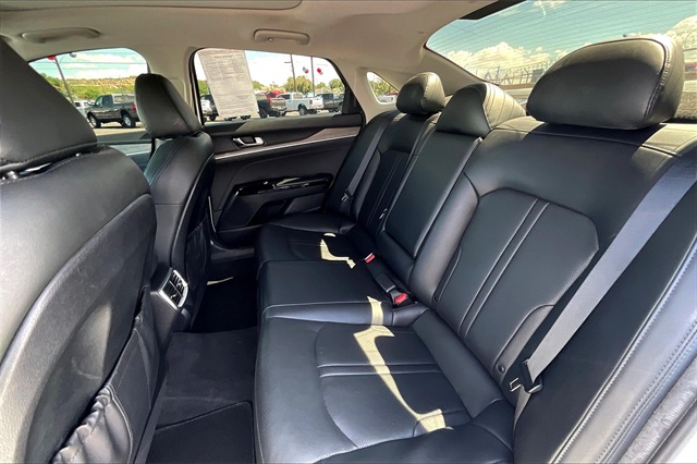 Vehicle image 10 of 34