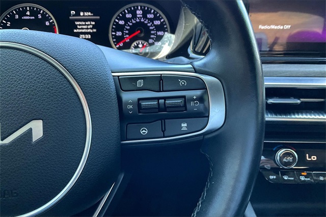 Vehicle image 31 of 34