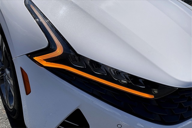 Vehicle image 25 of 34