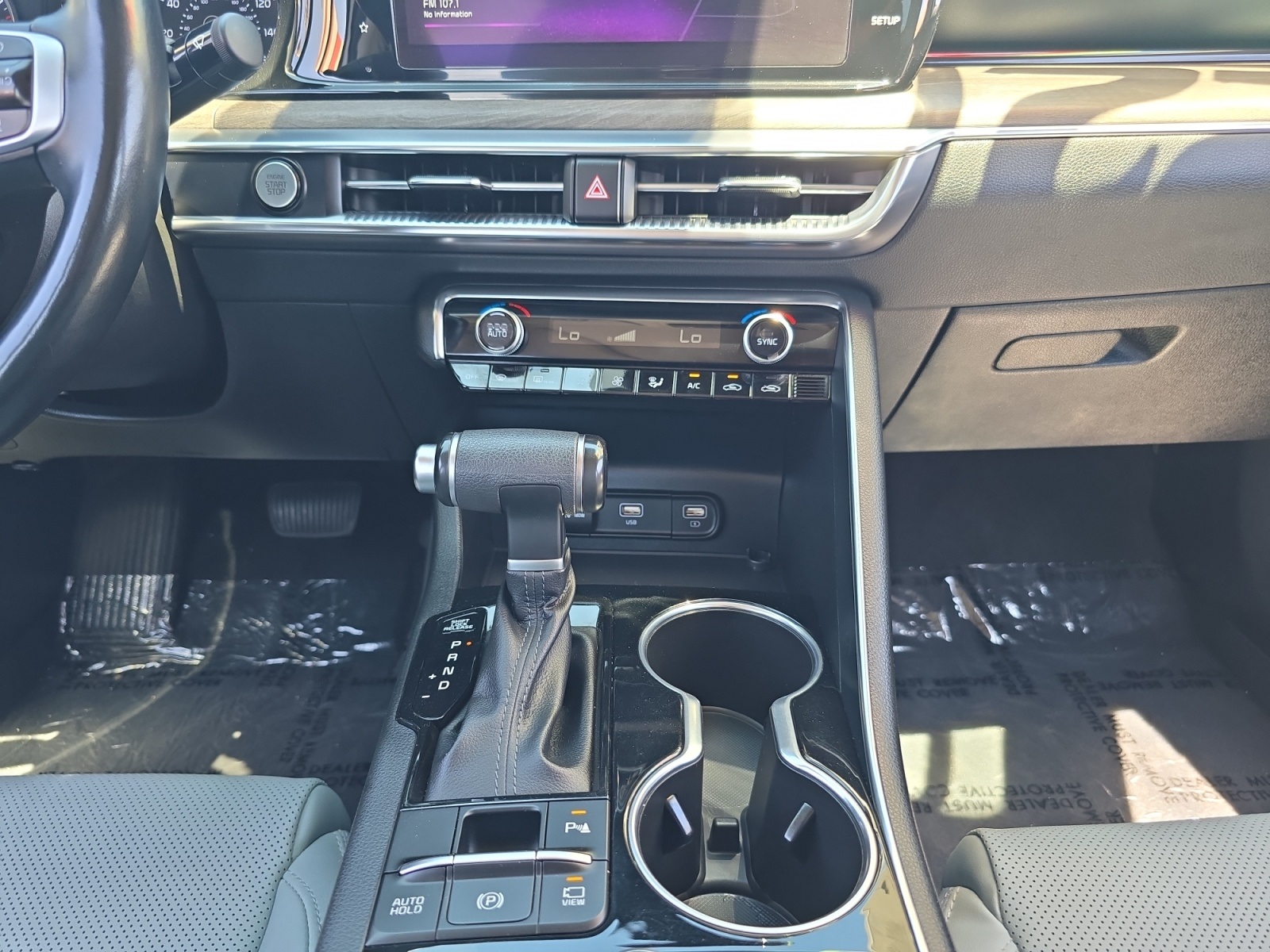Vehicle image 23 of 24