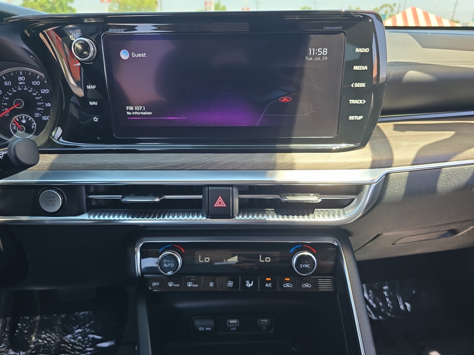 Vehicle image 17 of 24