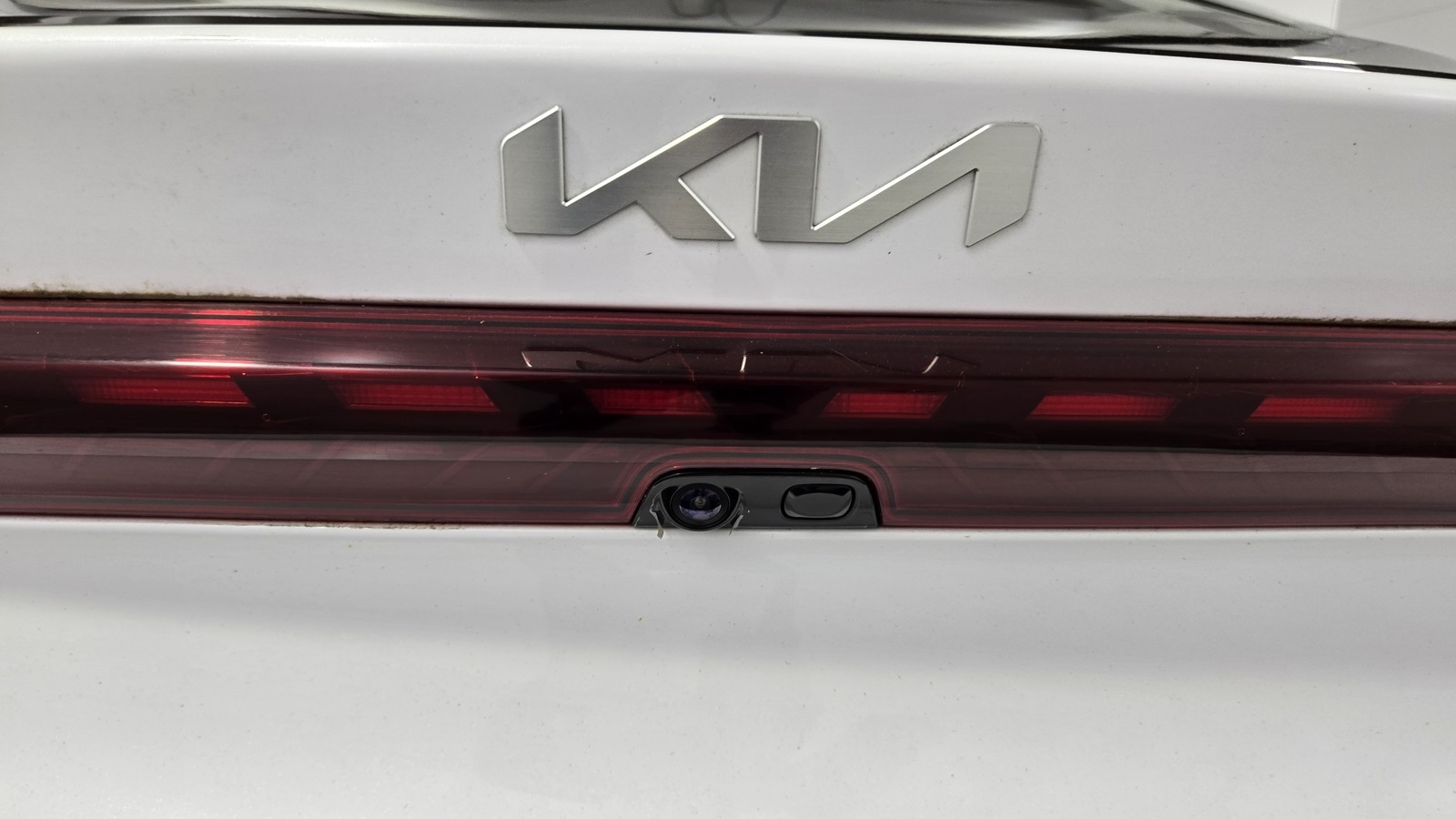 Vehicle image 31 of 37