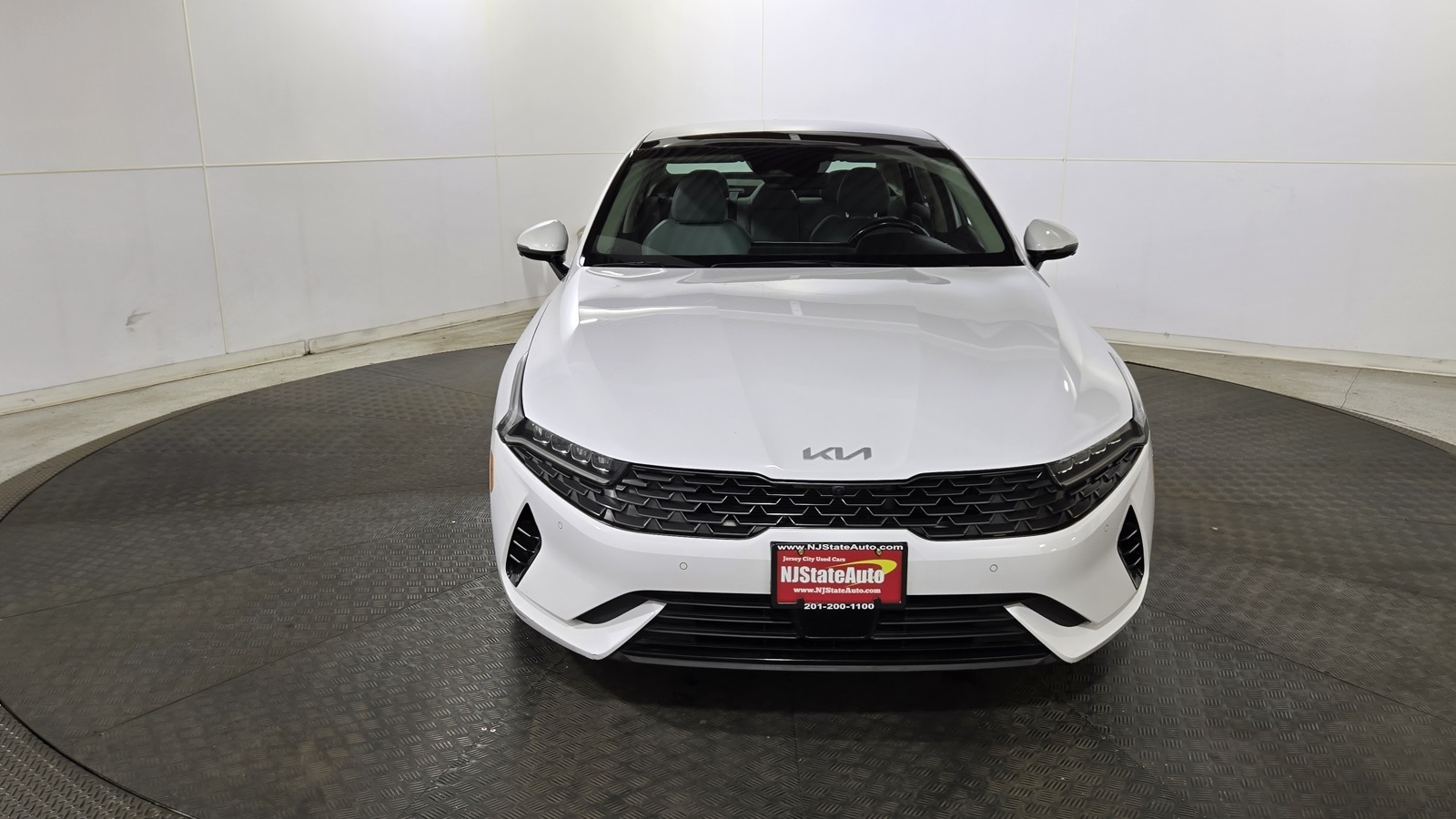 Vehicle image 2 of 37