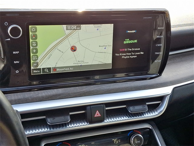 Vehicle image 23 of 31