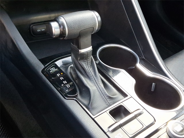 Vehicle image 22 of 31