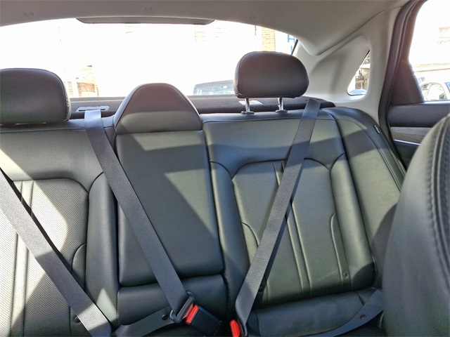 Vehicle image 20 of 31