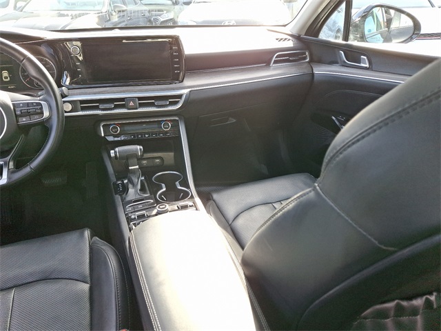 Vehicle image 16 of 31