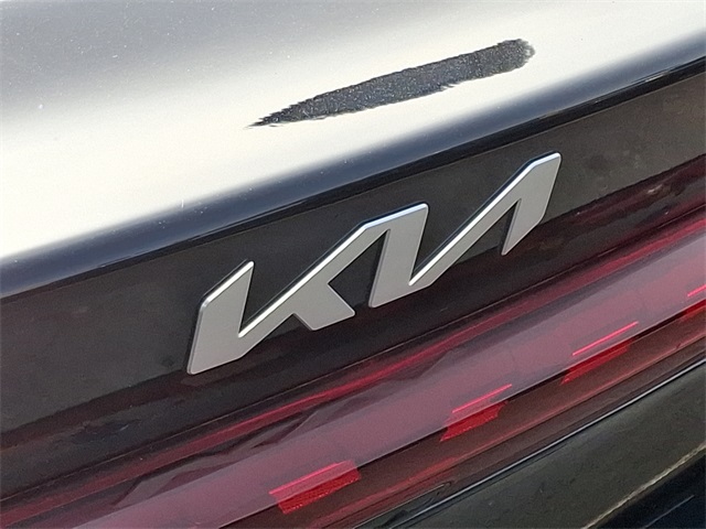 Vehicle image 30 of 31