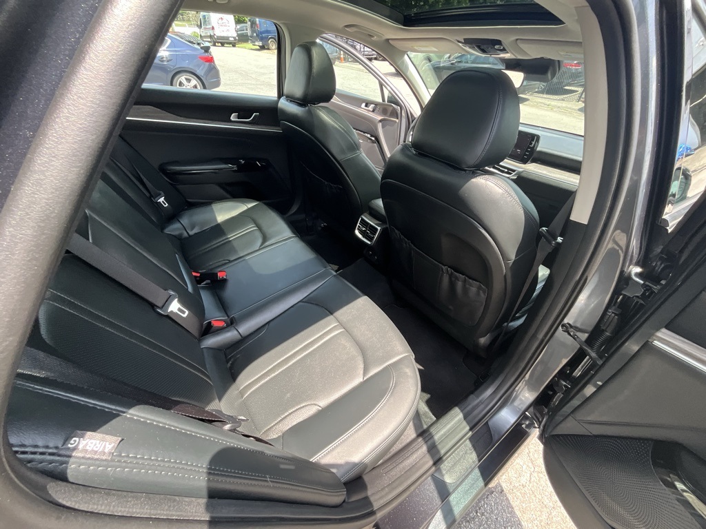 Vehicle image 12 of 35