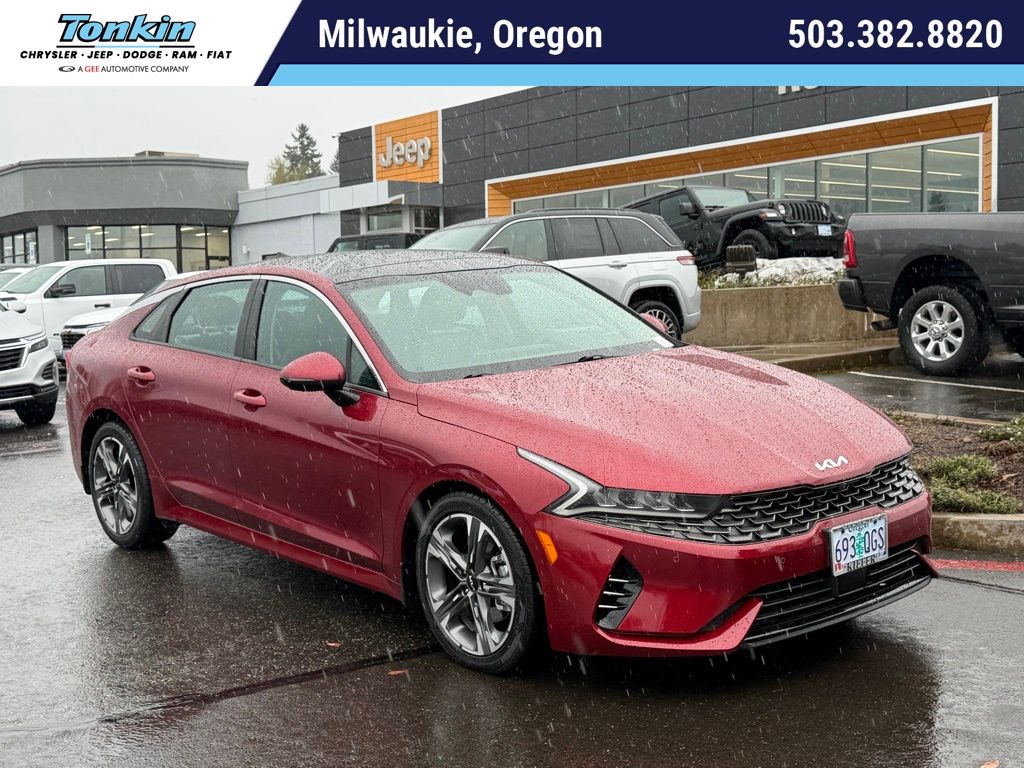 2022 Kia K5 EX Image 3 of 31