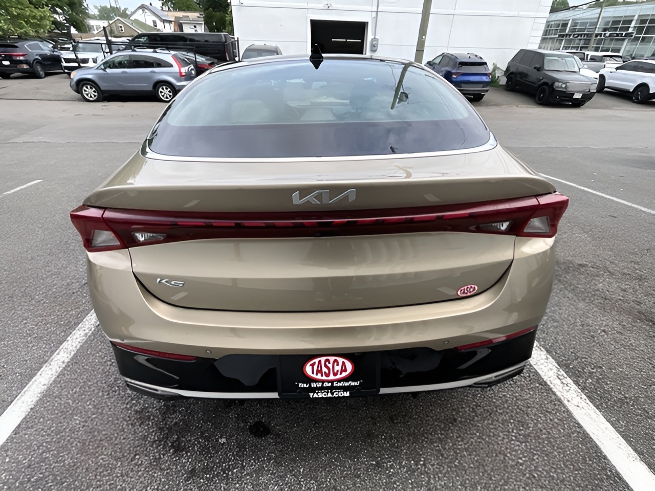 Vehicle image 38 of 40