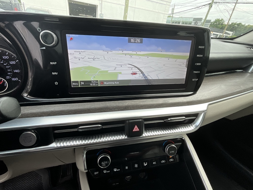 Vehicle image 29 of 40