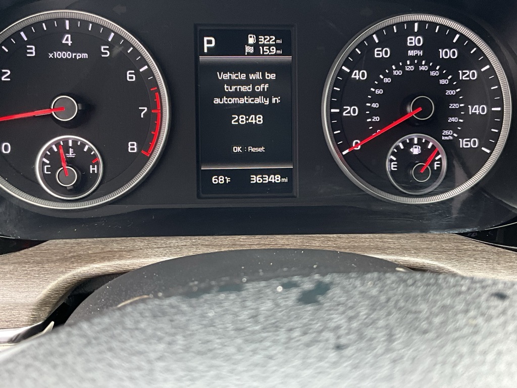 Vehicle image 27 of 40