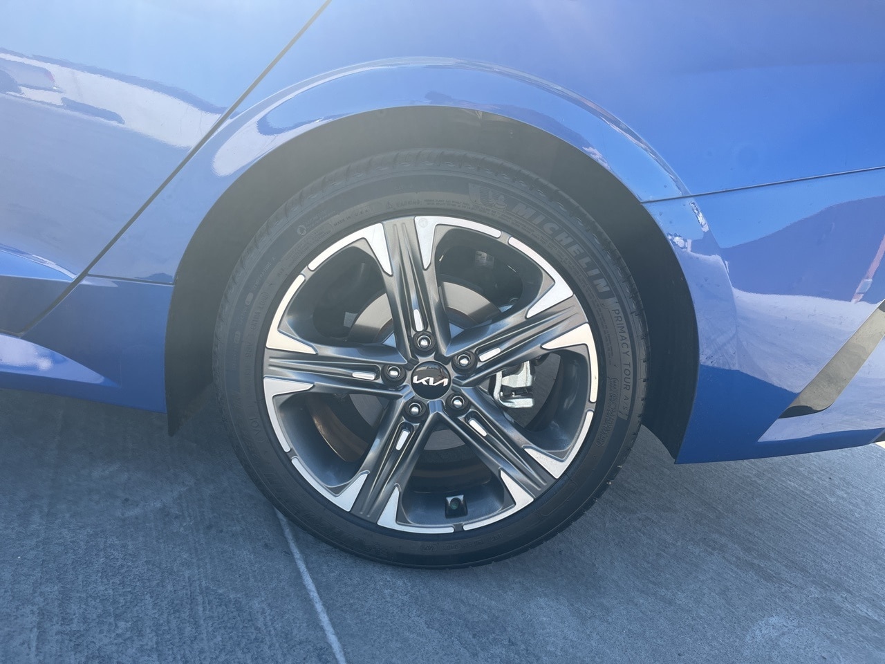 Vehicle image 8 of 14