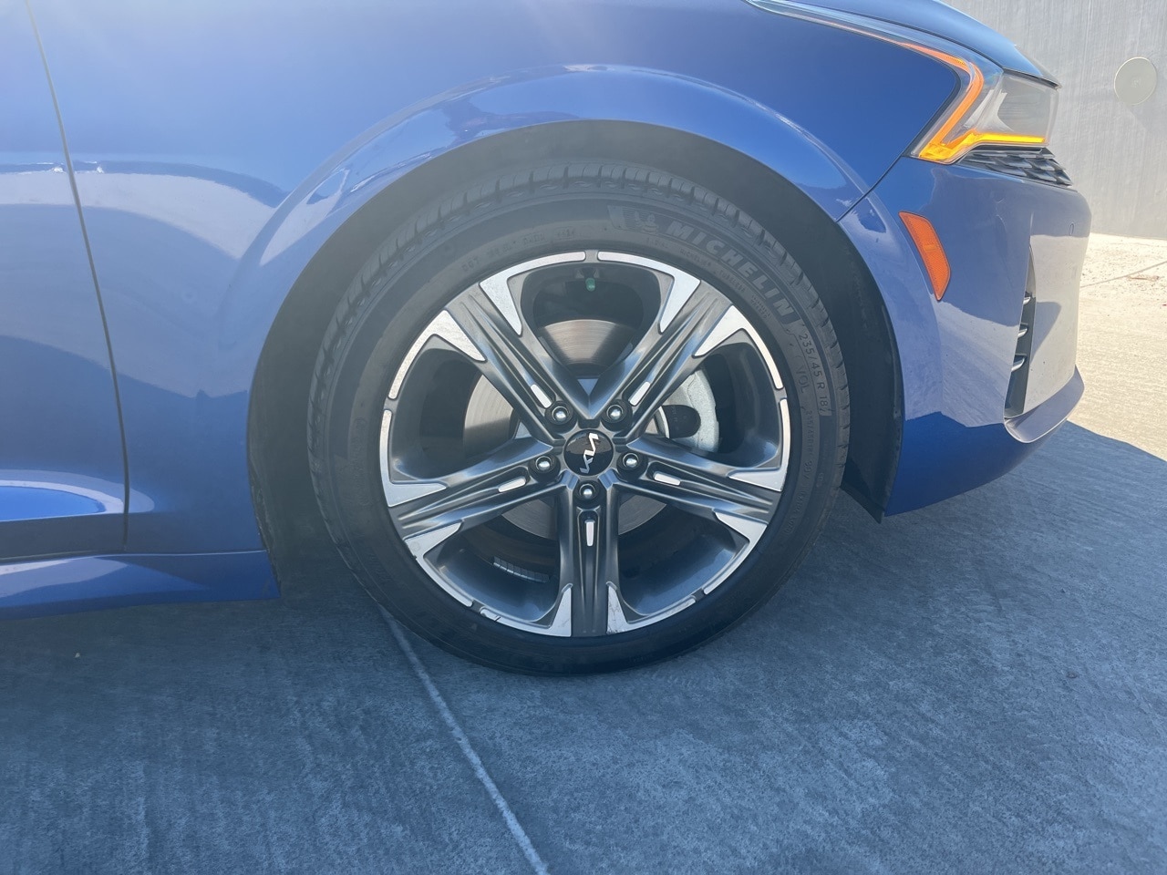 Vehicle image 6 of 14