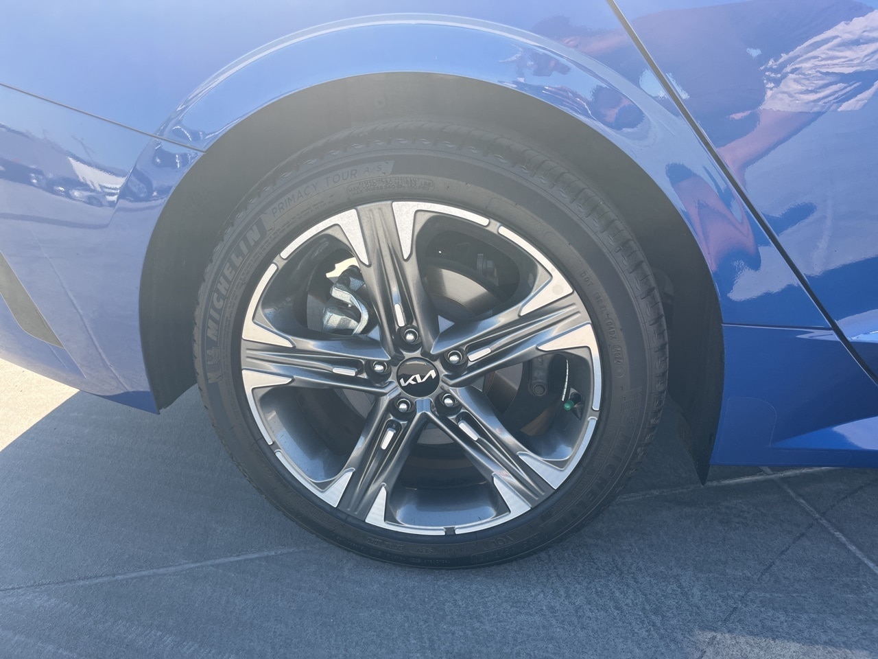 Vehicle image 5 of 14