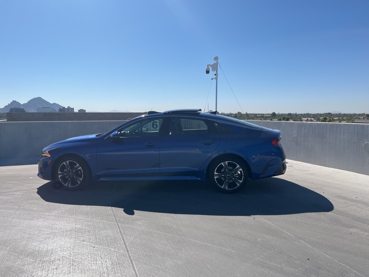 Vehicle image 4 of 14
